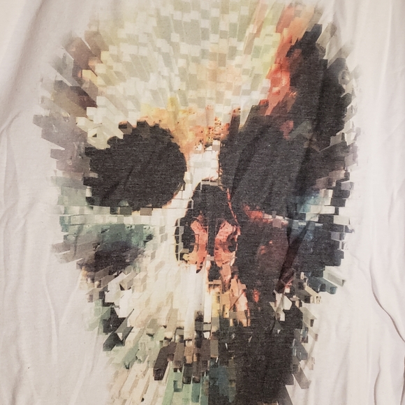 Skull shirt - Picture 2 of 3